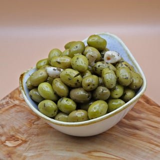 Olives Vertes Cassées à l'Ail 500g